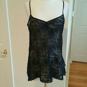• {VS} Black Lace Cami